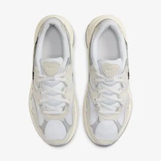 Nike Al8 