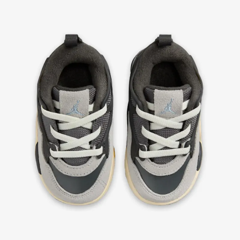 Nike JORDAN 4 RM BT 