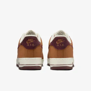Nike AIR FORCE 1 '07 LV8 BTS 