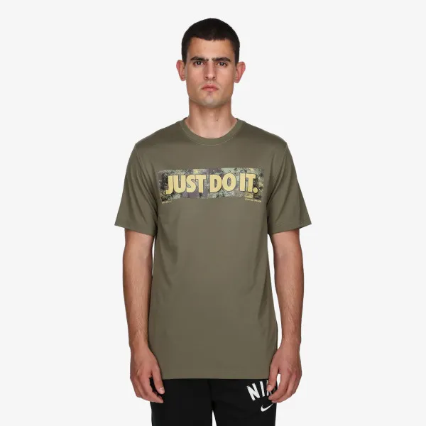 Nike Camo 