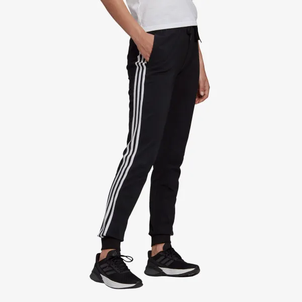 adidas ESSENTIALS 