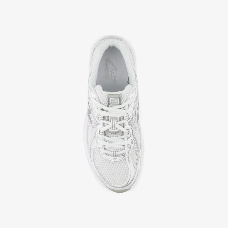 New Balance K 740 