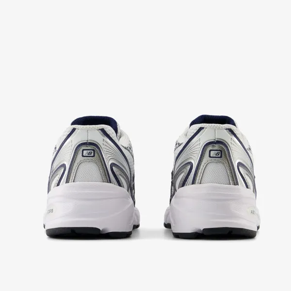 New Balance K 740 