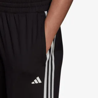 adidas AEROREADY 