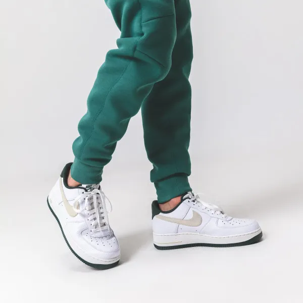 Nike AIR FORCE 1 '07 LV8 COB 