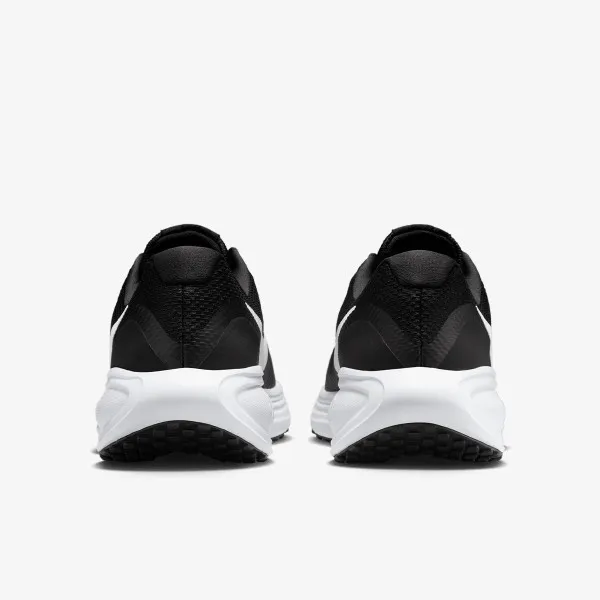 Nike NIKE REVOLUTION 8 