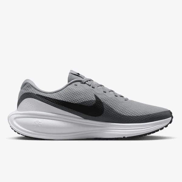 Nike NIKE REVOLUTION 8 
