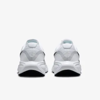 Nike REVOLUTION 8 