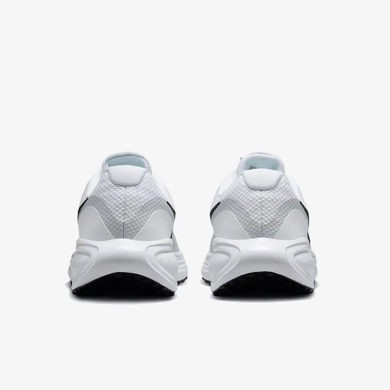 Nike REVOLUTION 8 