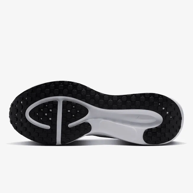 Nike REVOLUTION 8 