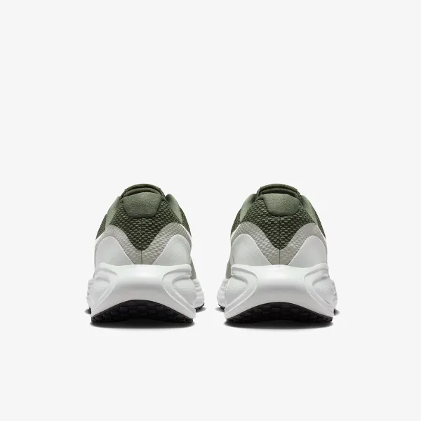 Nike NIKE REVOLUTION 8 