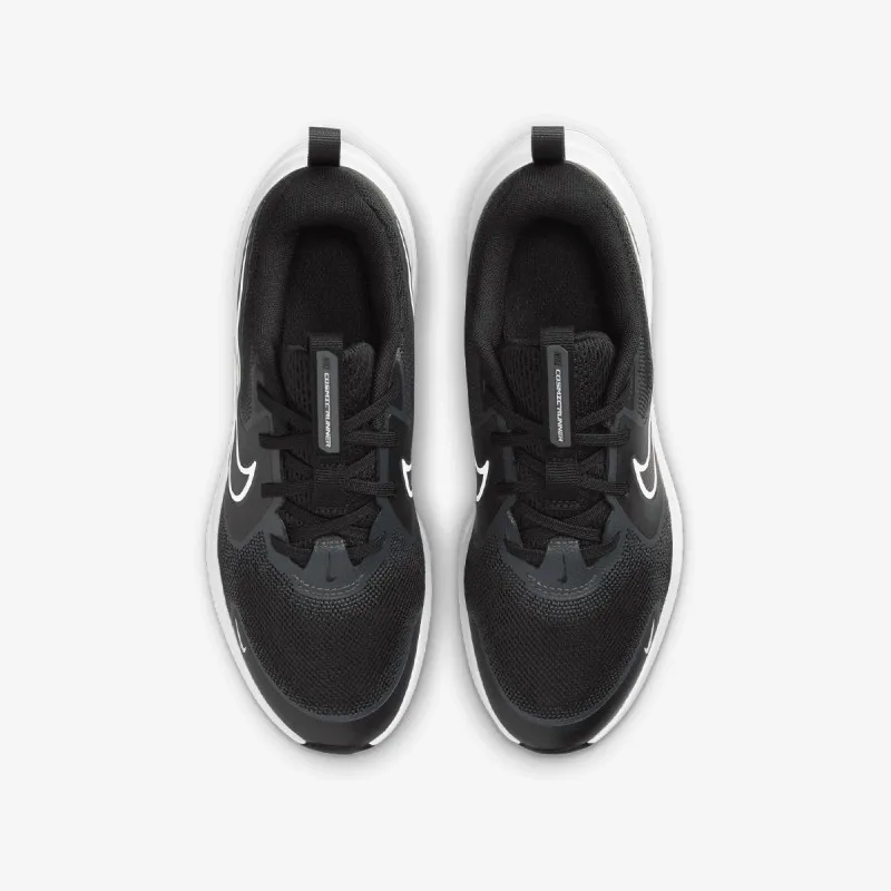 Nike Cosmic Runner 