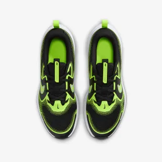 Nike Cosmic Runner 