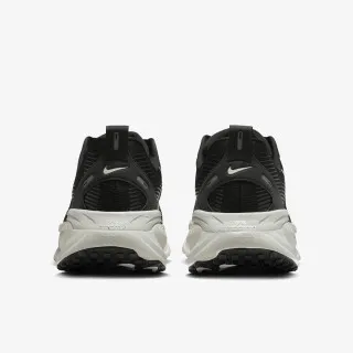 Nike NIKE VOMERO 18 