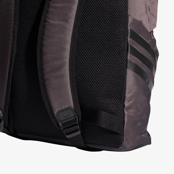 adidas Classic 