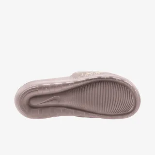 Nike Victori One 