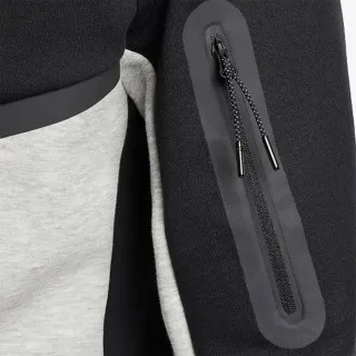 Nike Tech 