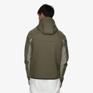 Nike Tech 