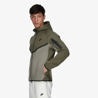 Nike Tech 