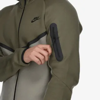 Nike Tech 