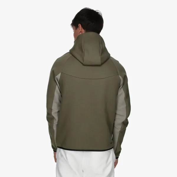 Nike Tech 