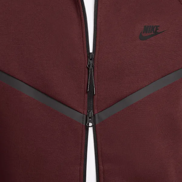 Nike Tech 