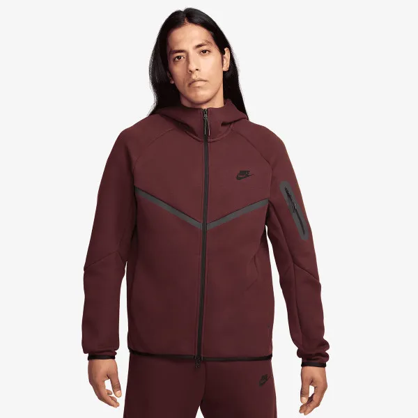 Nike Tech 