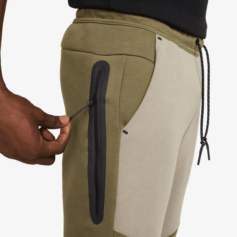 Nike Tech 