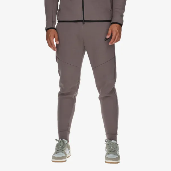 Nike M NK TCH FLC JGGR 