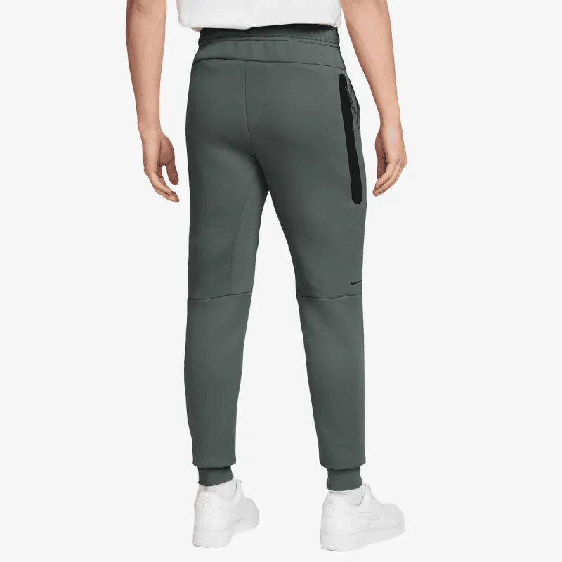 Nike M NK TCH FLC JGGR 