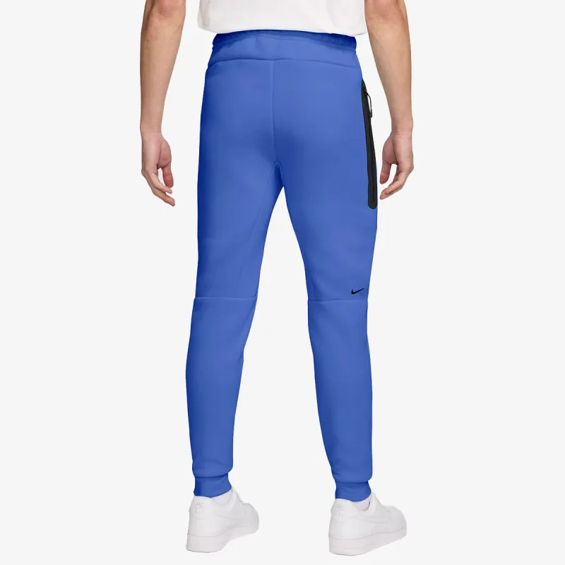 Nike Tech 