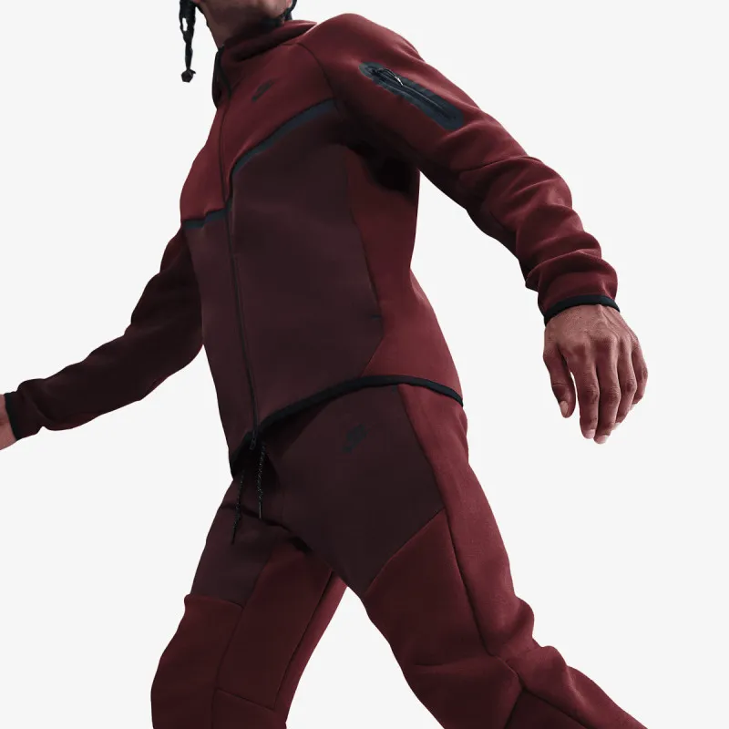 Nike Tech 
