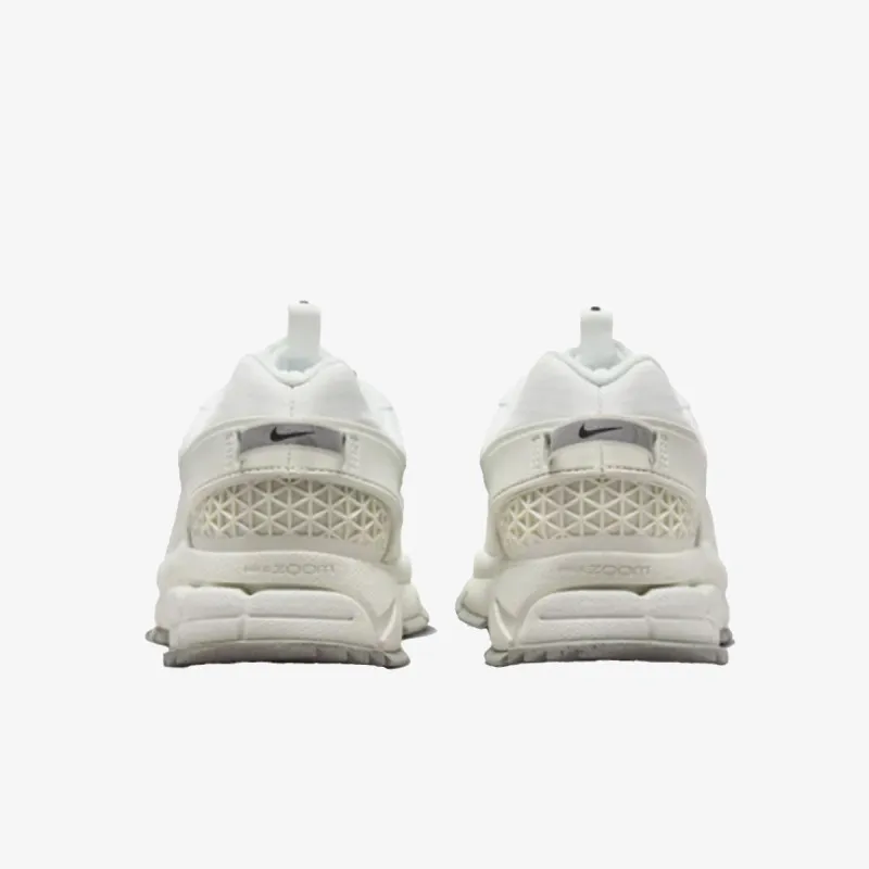 Nike W NIKE ZOOM VOMERO ROAM 