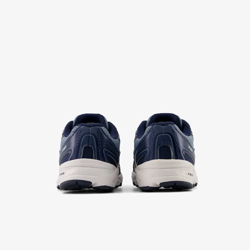 New Balance K 740 