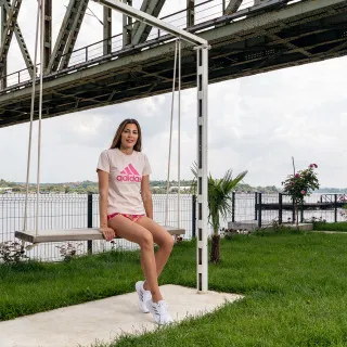 adidas ESSENTIALS LOGO 
