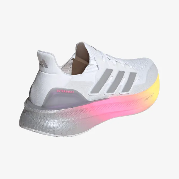 adidas ULTRABOOST 5 