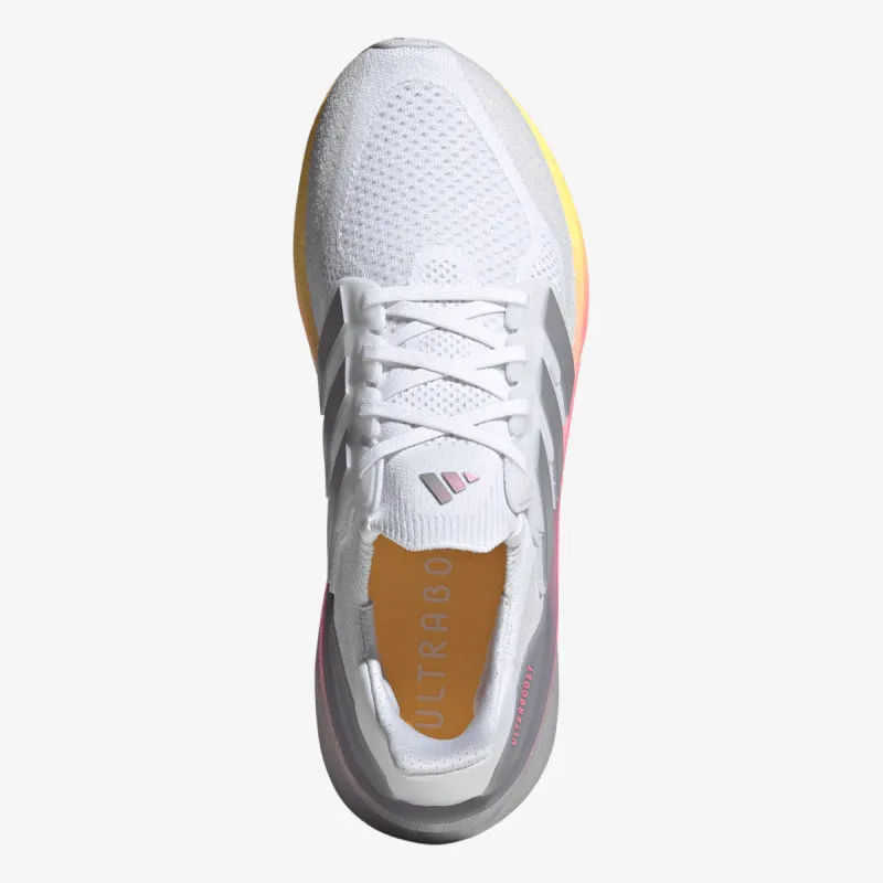 adidas ULTRABOOST 5 
