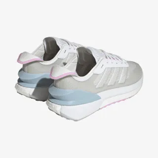 adidas AVRYN 