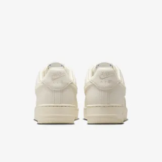 Nike WMNS AIR FORCE 1 '07 LX CN 