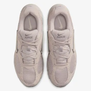 Nike NIKE V5 RNR SUEDE 