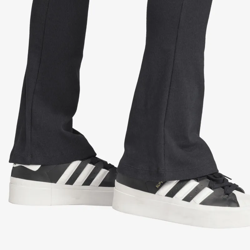 adidas ESSENTIALS 