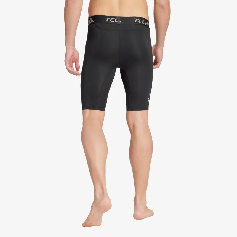 adidas TF BASE SHORT T 