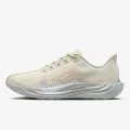Nike W PEGASUS PLUS ESS 