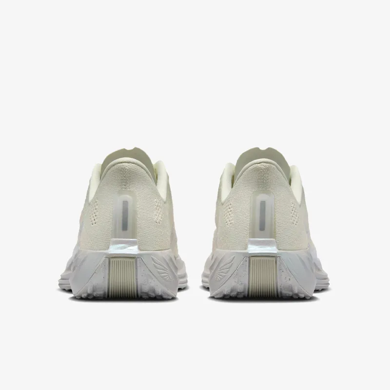 Nike W PEGASUS PLUS ESS 