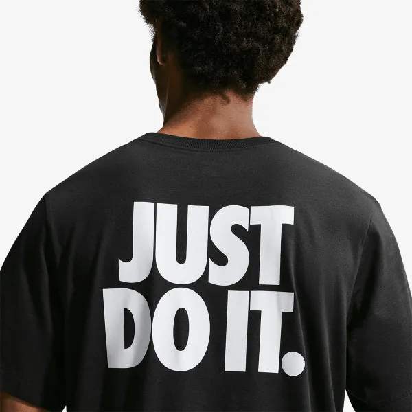 Nike Sportswear 