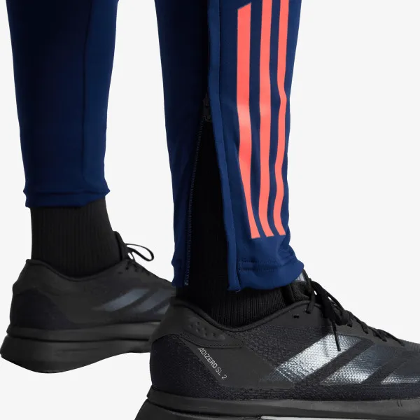 adidas MUFC TR PNT 