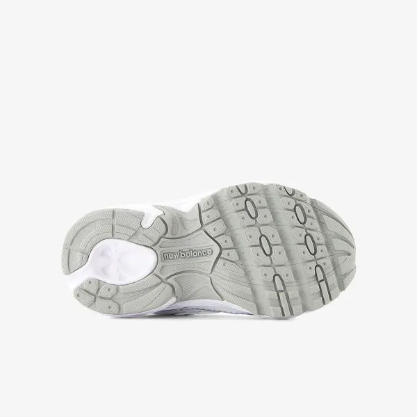 New Balance K 740 