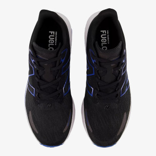 New Balance FuelCell Propel v3 