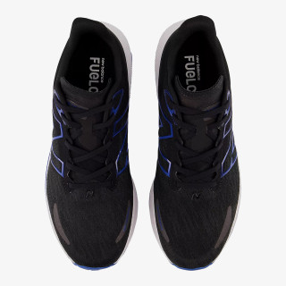 New Balance FuelCell Propel v3 
