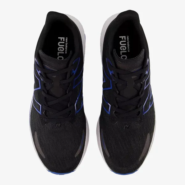 New Balance FuelCell Propel v3 